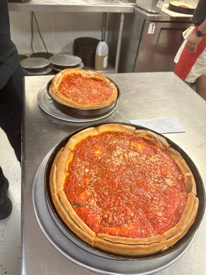 Leona's Pizzeria - Irving Park